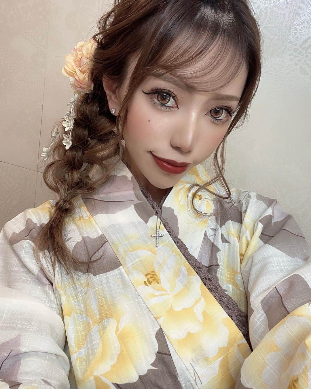 あゆかさんのインスタグラム写真 - (あゆかInstagram)「浴衣イベント👘でした💛 今年の浴衣が1番かわいい☝️  .  .  .  .  #千葉キャバクラ#千葉富士見キャバ嬢#千葉富士見町キャバ嬢#千葉富士見キャバクラ#arドレス#ジュエルズドレス#千葉#ファッション好きな人と繋がりたい#ヘアメイク#お家スタイル#息してる？#followｍe4 #follow4like#followtrain  #팔로우 #팔로미 #맞팔 #맞팔100 #선팔 #친구해요  .  .」7月24日 21時17分 - achan.11.a