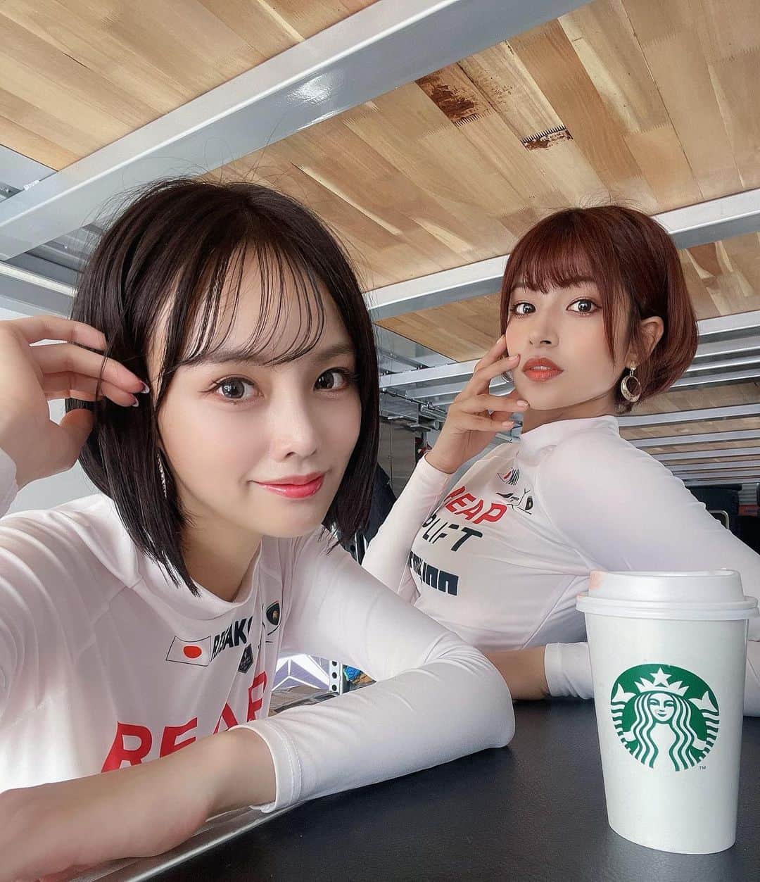のインスタグラム：「#gtworldchallengeasia 🏁🇯🇵  茂木戦は２連勝でした〜！！  #レースクイーン #藤井マリー #モビリティリゾートもてぎ」