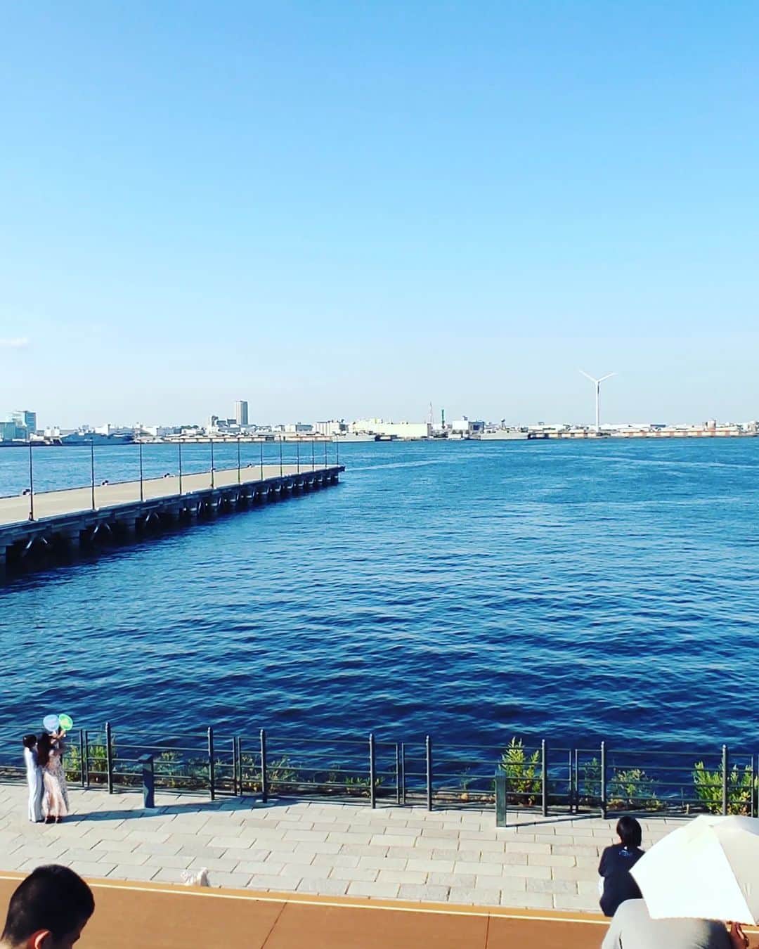 越中睦士さんのインスタグラム写真 - (越中睦士Instagram)「大好きなスポット  #横浜 #ハンマーヘッド」7月24日 21時15分 - makotokoshinaka