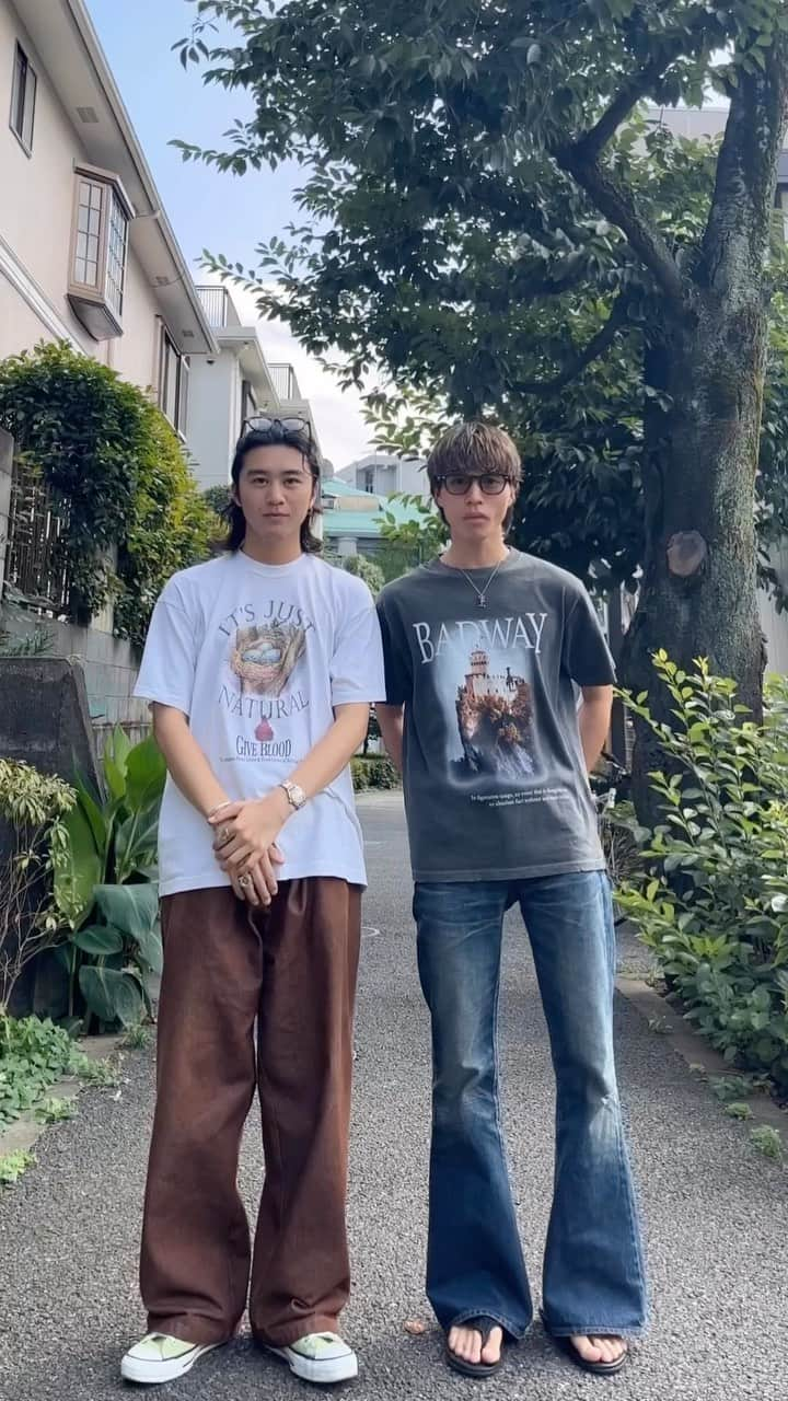 齋藤天晴のインスタグラム：「casual out fit 🫶  ピグメントのTシャツに ベルボトムのデニムにビーチサンダル🩴 暑すぎて毎日ラフな格好🥵  #古着#アメカジコーデ#夏服#夏コーデ#islandslipper  #badway#メッシュ#メンズマッシュ#メンズヘア #下北沢#カラーグラス#uzzlang #explore #explorepage #feedwear#ootd #ootdfashion #outfitoftheday #outfitinspo #styleinspo #fashioninspo #streetstyle #dailyfashion #lookoftheday #trend #viral #dailyfashion ##streetwear」