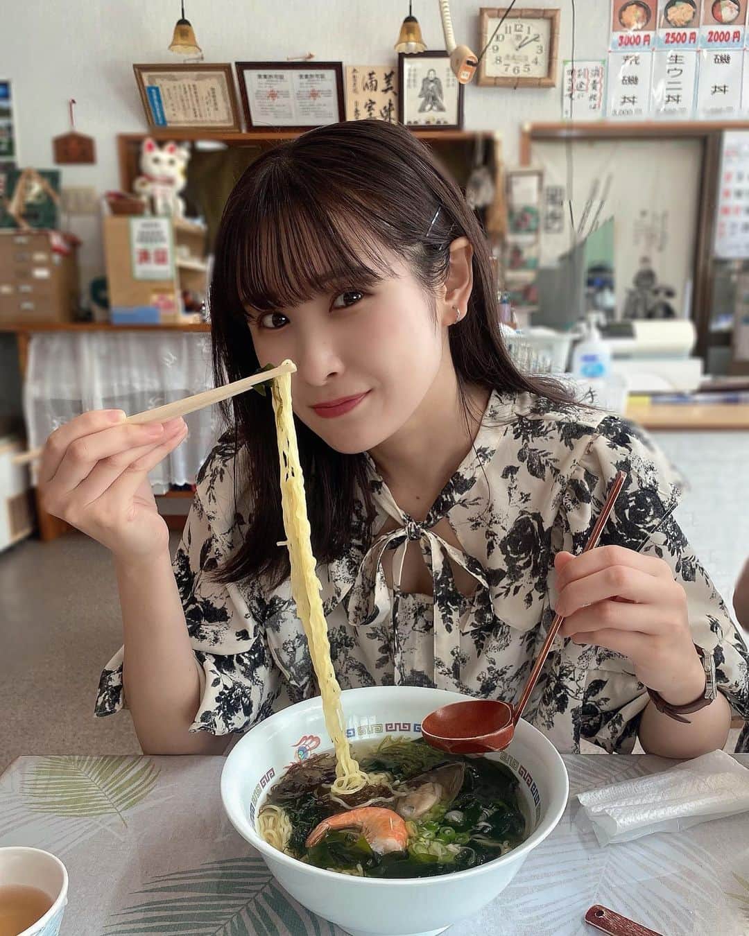 川崎優菜さんのインスタグラム写真 - (川崎優菜Instagram)「. . . 磯ラーメン美味しかった🍜  三陸に行ったら絶対食べて欲しい〜  #岩手 #岩手観光 #岩手グルメ #釜石　#三陸　#三陸海岸  #田野畑村  #三陸グルメ  #東北　 #磯ラーメン　#ラーメン」7月24日 21時26分 - yuna.kawasaki.29