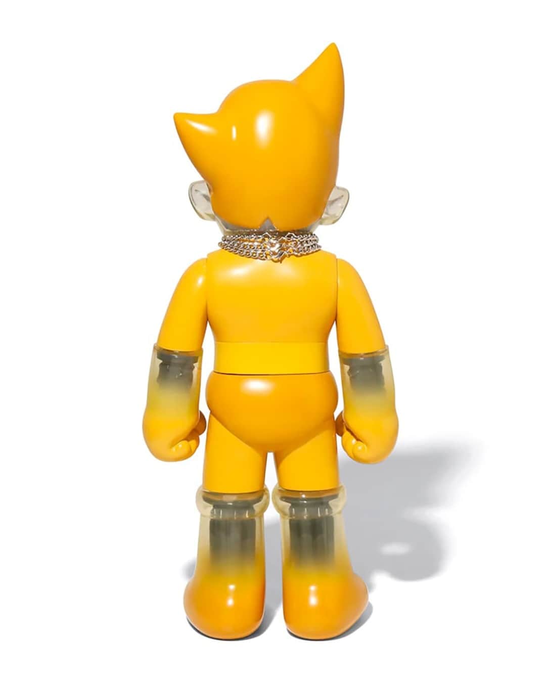 HYPEBEASTさんのインスタグラム写真 - (HYPEBEASTInstagram)「@bbcicecream_jp and @secretbase.osaka have teamed up to collaborate on another Astro Boy vinyl figure. The new piece is brought to life by Tokyo-based producer, @hiddy728 and arrives standing 46cm tall. Covered head to toe in a bright yellow hue, the figure’s face, arms, boots, and chest are crafted out of clear vinyl while its arms and boots come in an ombré effect. A trio of chunky necklaces reminiscent of @nigo and @pharrell’s iconic chains are also included.⁠ ⁠ For those interested, the Japanese-exclusive Astro Boy figure is available online and via Billionaire Boys Club/Ice Cream Tokyo stores for $428 USD.⁠ Photo: Billionaire Boys Club」7月24日 21時20分 - hypebeast