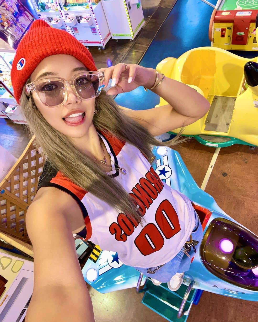 つっきさんのインスタグラム写真 - (つっきInstagram)「夜のゲーセン巡り🥰❤️ 大好きなカーズGET🚗³₃🩵 カッチャーオ⚡️  #北谷 #ゲーセン #ドラゴンパレス #カーズ #マックイーン #ライトニングマックイーン #蝶のように舞い蜂のように刺す #アメリカンビレッジ #アメリカンビレッジ沖縄 #夏休み #ユーホーキャッチャー #コーデ #スト系 #ストリートファッション #夏 #sega #game #disney #cars #lightningmcqueen #americanvillage #summer #code #fashion #gameshirt #streetstyle #mystyle #summervacation #イケイケのイケ #すきすきのすき❤️」7月24日 21時20分 - tukki007