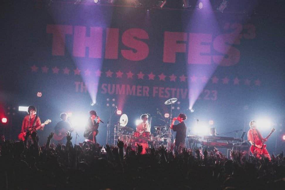 [ALEXANDROS]さんのインスタグラム写真 - ([ALEXANDROS]Instagram)「. 『THIS SUMMER FESTIVAL TOUR '23』 5/26(金)Zepp Sapporo​​​​​​​​公演の模様から｢VANILLA SKY (feat. WurtS) (LIVE)｣を公開✨  ▼VANILLA SKY (feat. WurtS) (LIVE) https://youtu.be/m4u5wigBPgM  ▼MVも合わせてご覧ください🧟 youtu.be/rRSjnKYngRY  ▼Download/Stream lnk.to/VANILLA_SKY  #Alexandros #WurtS #VANILLASKY」7月24日 21時35分 - alexandros_official_insta