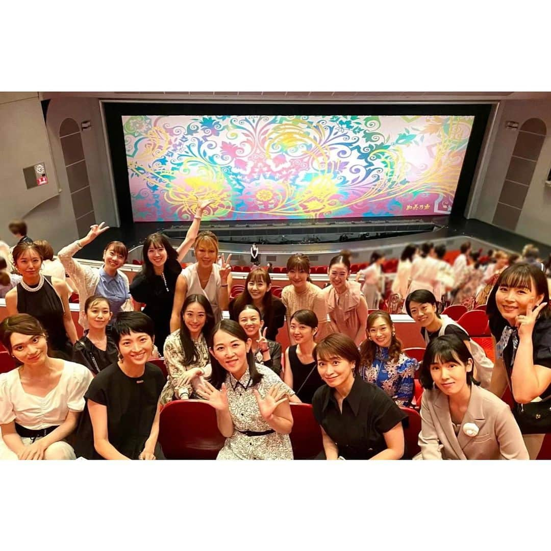 咲希あかねさんのインスタグラム写真 - (咲希あかねInstagram)「#宝塚音楽学校 創立110周年 #小林一三先生 生誕150周年 の記念式典に参加しました！  音楽学校生の頑張っている姿に胸があつくなりました✨ そして、小林一三先生の当時のお話や、 上級生の方々のエピソードなど… 貴重なお話を聞けたり、とても楽しい時間でした☺️  久しぶりにたくさんの#同期 に会えて嬉しかった〜♡ 話が止まらない止まらない🤣笑  #宝塚 #91期」7月24日 22時03分 - akane_saki