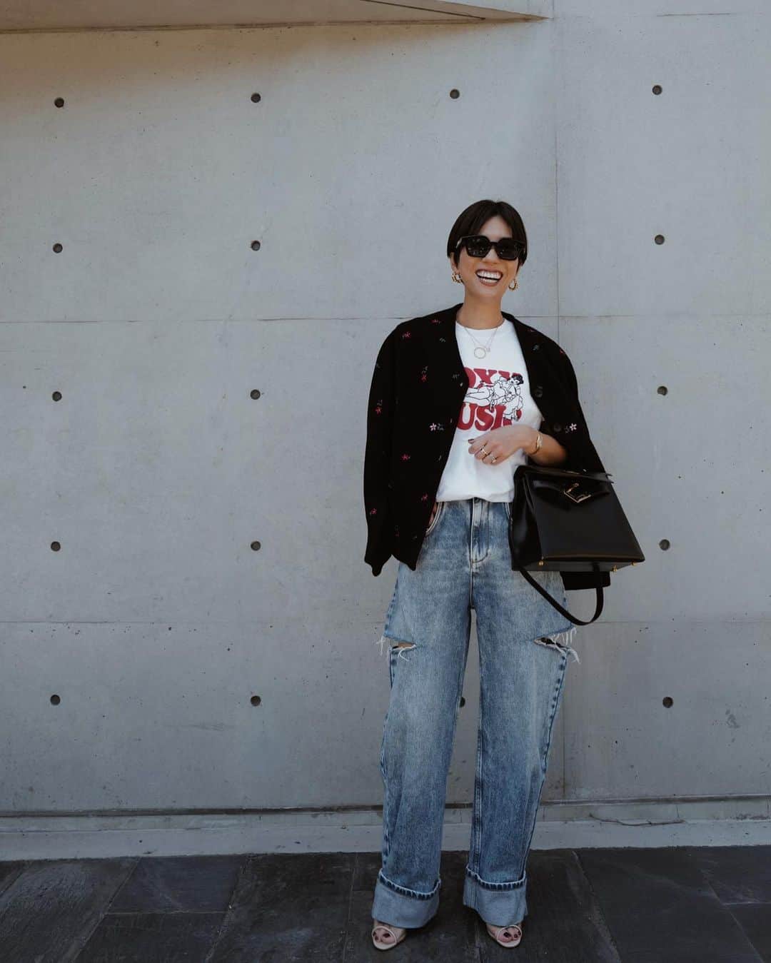 正中雅子さんのインスタグラム写真 - (正中雅子Instagram)「❤️🌼🩵🌞  ご好評いただいているAW PREORDERも本日23:59までです！  ちょうどお届けの9末や10月にリアルにこんなスタイリングしてそうやな♡ってスタイリングをまとめました🫶  個人的にかなりの頻度で着てそうなのが エンブロイダリーJKとキルティングベスト🤍  是非ご検討下さい😊  #MACHATT #masaco服」7月24日 22時15分 - masacoshonaka