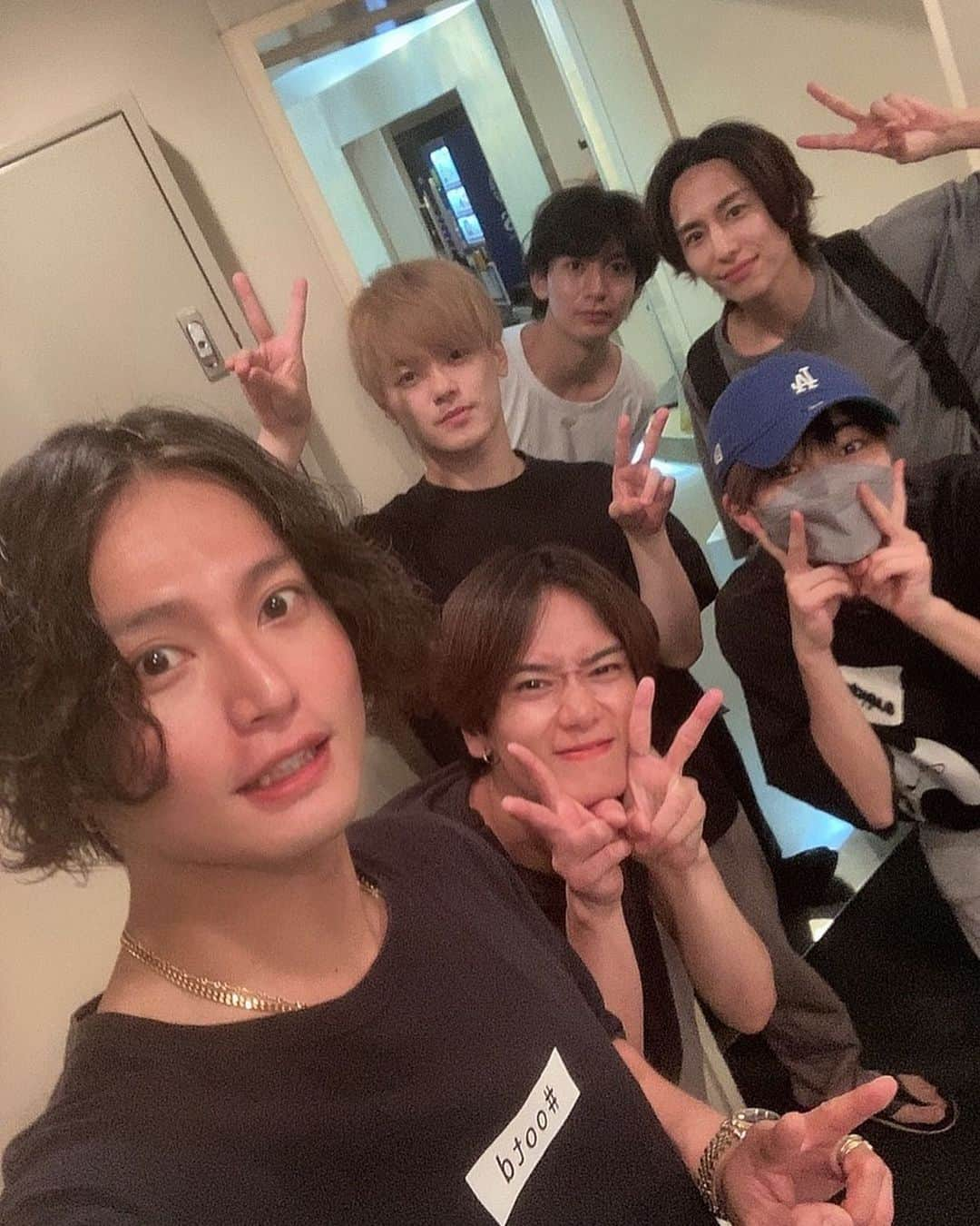 友常勇気さんのインスタグラム写真 - (友常勇気Instagram)「青オペラジオ収録🥰🎉🎉 新メンバーも加えて収録してきました🤗❕❕ 素敵な仲間と出会えた事に感謝🤩 #青山オペレッタ #青オペ #ラジオペ #友常勇気 #長江崚行 #堀海登  #橋本真一 #石橋弘毅 #佐藤祐吾  #佐藤たかみち #新メンバー #ラジオ」7月24日 22時27分 - yuki_tomotsune