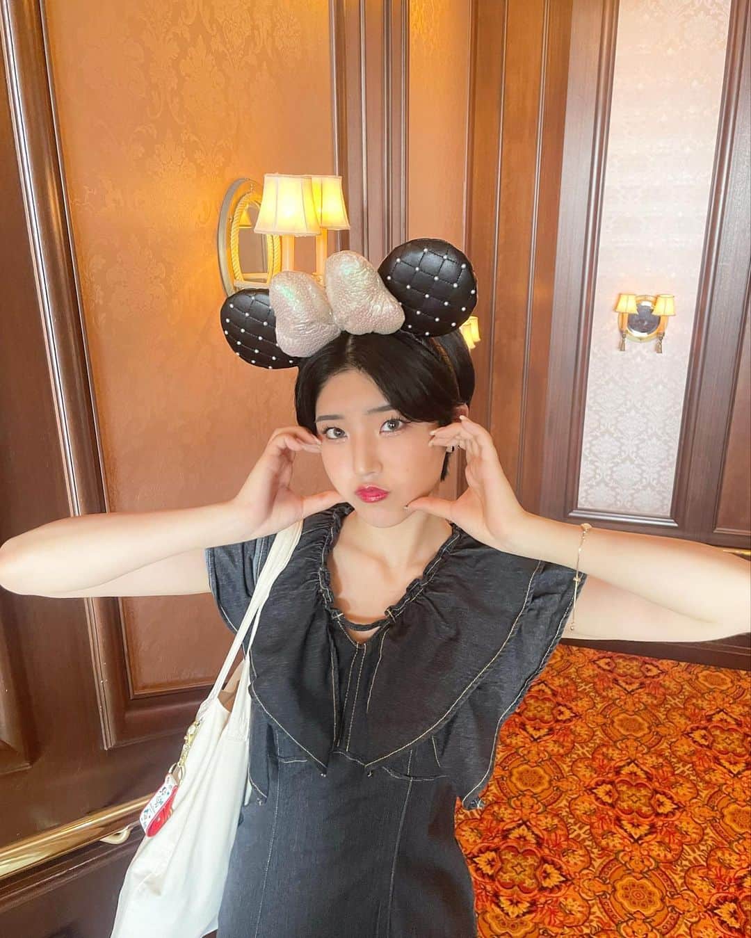 小島はなさんのインスタグラム写真 - (小島はなInstagram)「・ ひとくちあげるっ！ ・ #DisneySea #ディズニーシー #はなとディズニー #AMEFURASSHI #小島はな」7月24日 22時26分 - amefurasshi_kojima_official_