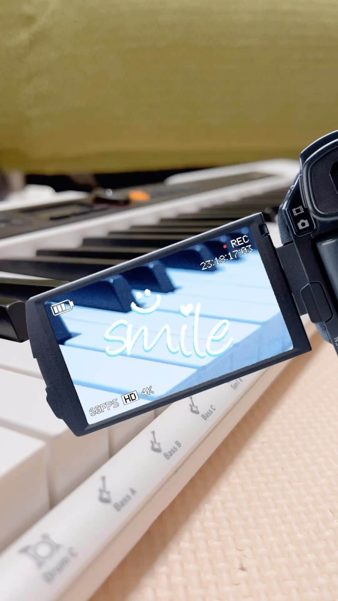 のインスタグラム：「少しだけ歌ってみた♪ いつでもsmile♡ 笑顔の似合う女性になりたい という願いを込めて… #smile #love#song」
