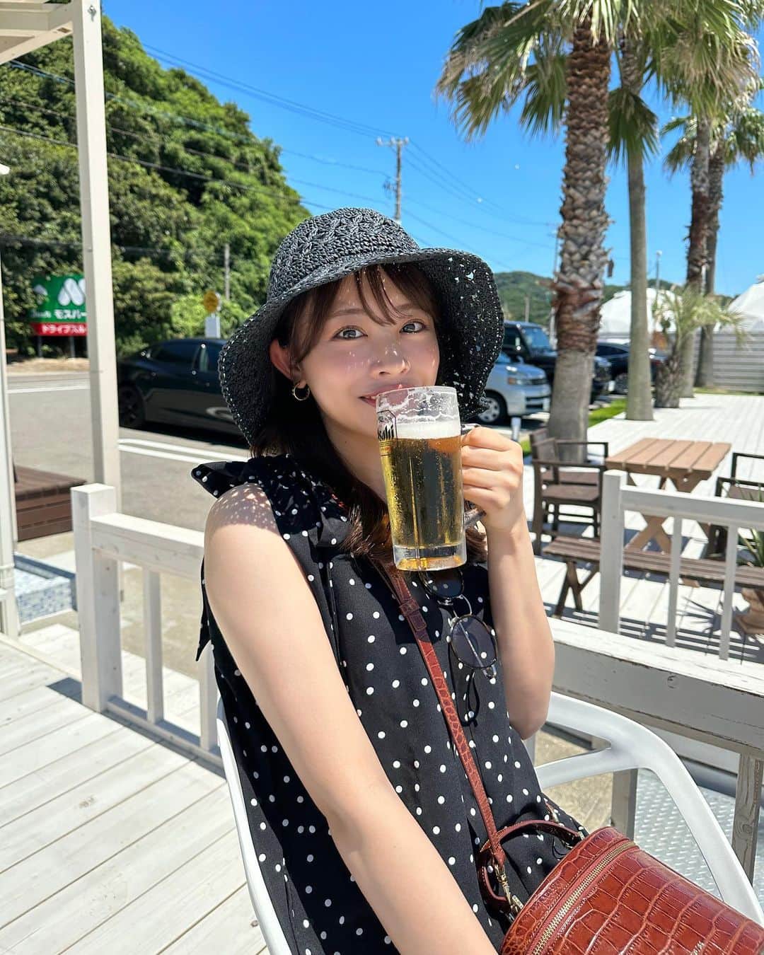 高木由梨奈のインスタグラム：「海に行く時はプチプラ多め🍉 動画でも紹介した @grl_official の麦わら帽子が大活躍✨👒  #grl #夏コーデ #骨格ストレート #骨スト #骨ストコーデ」