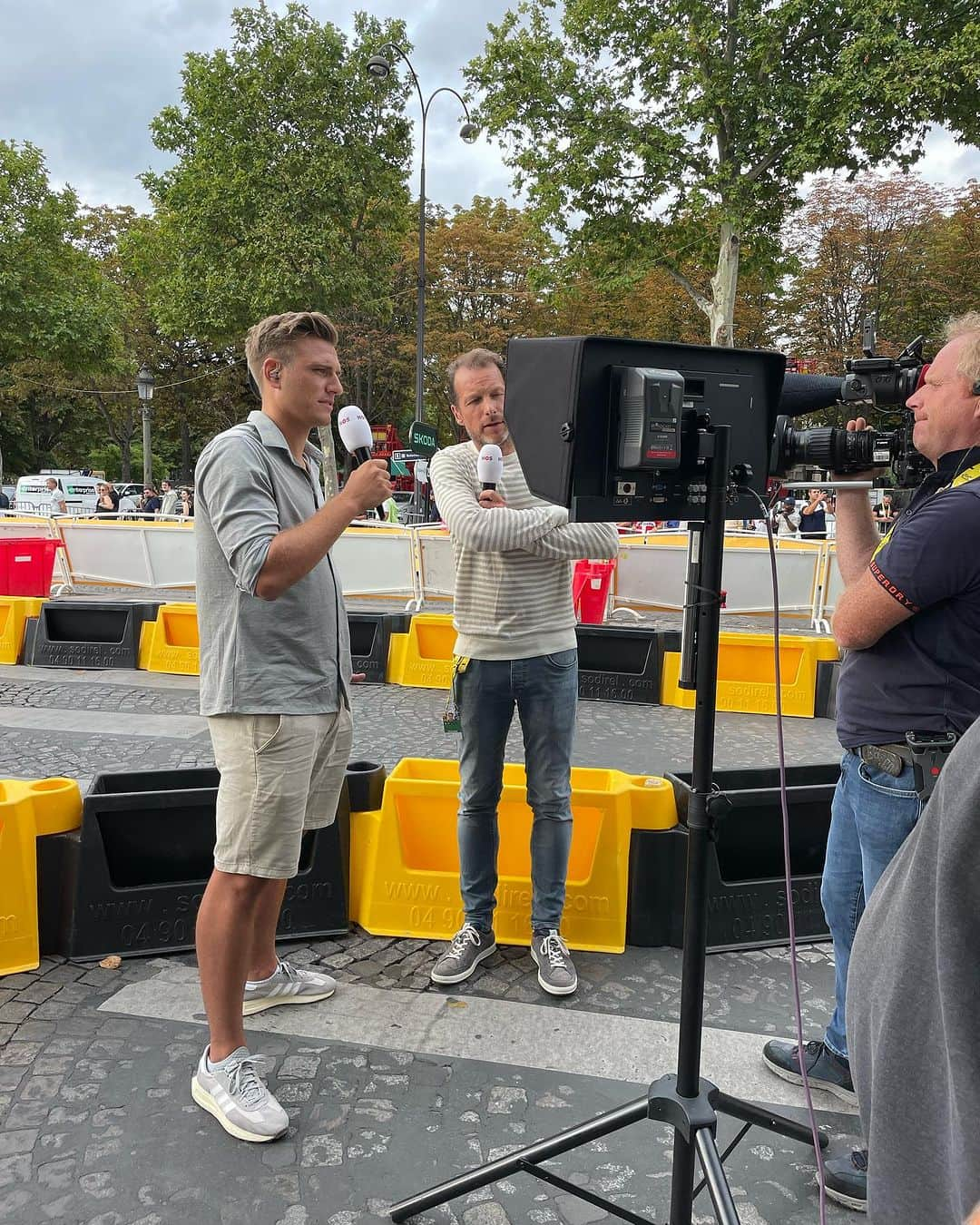 マルセル・キッテルさんのインスタグラム写真 - (マルセル・キッテルInstagram)「Fantastic days at @letour with @nossport , old and new teammates and a lot of great racing! Absolutely impressive to see how high the level of the riders was in this Tour.   And so nice to be part of this cycling mania as fan. The atmosphere was incredible. I'm already looking forward to next year! 😍」7月24日 23時31分 - marcelkittel