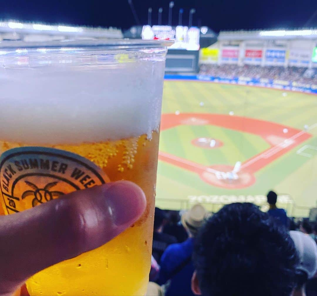 高橋文樹さんのインスタグラム写真 - (高橋文樹Instagram)「Take me out to the ball game🎵 ということで、家族とロッテのホームゲームを見にきってきました。子供達は生まれて初めて野球観戦をして劇的サヨナラホームラン。これより面白い試合は滅多にないのだが、よい思い出にはなったかな。」7月24日 23時41分 - takahashifumiki