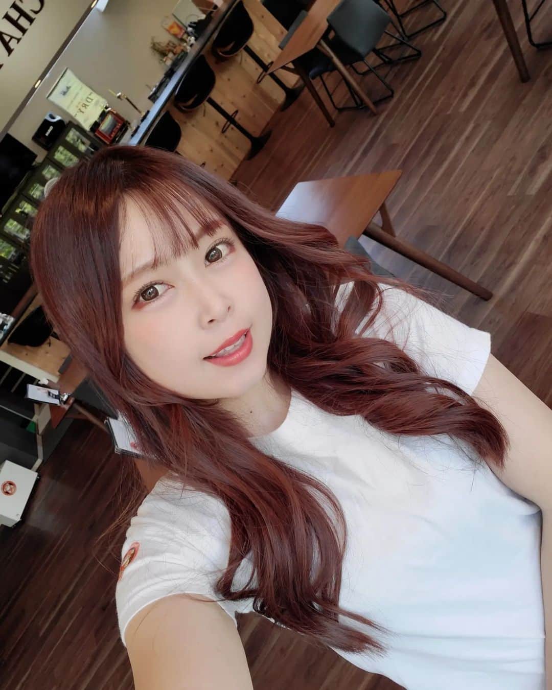 のインスタグラム：「月曜日お疲れさま！！   今週も頑張ろーねぇ🥰         #自撮り #キャンギャル #レースクイーン #イベントコンパニオン #selfie #japanesegirl #promotionalmodel #racequeen #cafe9560」