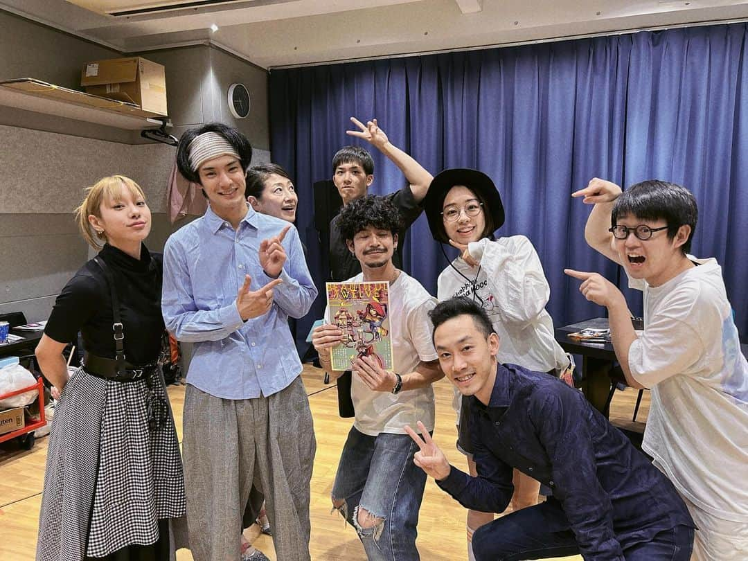 菅谷哲也さんのインスタグラム写真 - (菅谷哲也Instagram)「最近は舞台「Beautiful Twelve〜美しき12人」稽古の日々。 公演まで残り10日に迫ってきました。 篠原監督のもと、着々と仕上がってます。 是非劇場でお待ちしてます！  『Beautiful Twelve 　～ 美しき12人 ～　』  原作／レジナルド・ローズ 『12人の怒れる男』 脚本・脚色／ 一ノ瀬京介 演出／篠原哲雄  〈公演期間〉 2023年8月3日 (木) ～2023年8月7日 (月)  〈会場〉 シアター・アルファ東京 〒150-0011　東京都渋谷区東3-24-7  〈キャスト〉 一ノ瀬京介 清水一輝 土矢兼久 秋沢健太朗 菅谷哲也 仲万美 真凛 河合国広 平田純哉  篠原あさみ 三月雪々乃 三上市朗  〈期間〉 2023年8月3日 (木) ～2023年8月7日 (月)  〈公演日・開演時間〉 8月3日(木)　19:00 8月4日(金)　19:00 8月5日(土)　13:00／18:00 8月6日(日)　13:00／18:00 8月7日(月)　13:00  ※開場は、開演の30分前です。  〈チケット〉 S席：8,000円／A席：7,000円（全席指定・税込）  『 Beautiful Twelve 　～ 美しき12人 ～ 』チケット販売サイト 　http://confetti-web.com/Beautiful12」7月24日 23時51分 - tetsuyasugaya