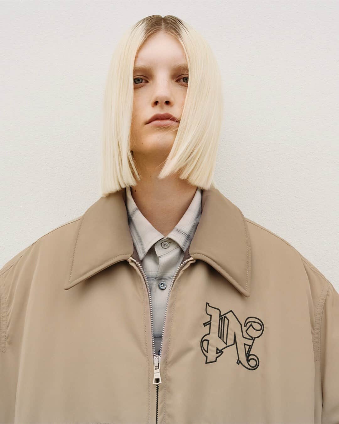 パーム・エンジェルスのインスタグラム：「THE MONOGRAM  Quilted, embossed, embroidered, printed, engraved. Each craftsmanship conveys a unique sense of three-dimensionality and touch to the Monogram.  #PAMonogram #Fall23」