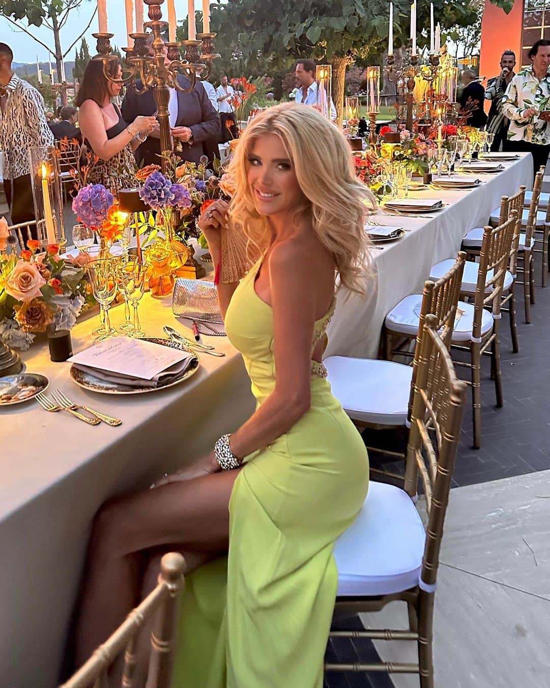 ヴィクトリア・シルヴステッドのインスタグラム：「Amazing Summer eve with @roberto_cavalli celebrating creative designer @faustopuglisi  Haute Couture collection 💫 Thanks @robertocavallisttropez 🫶🏻」