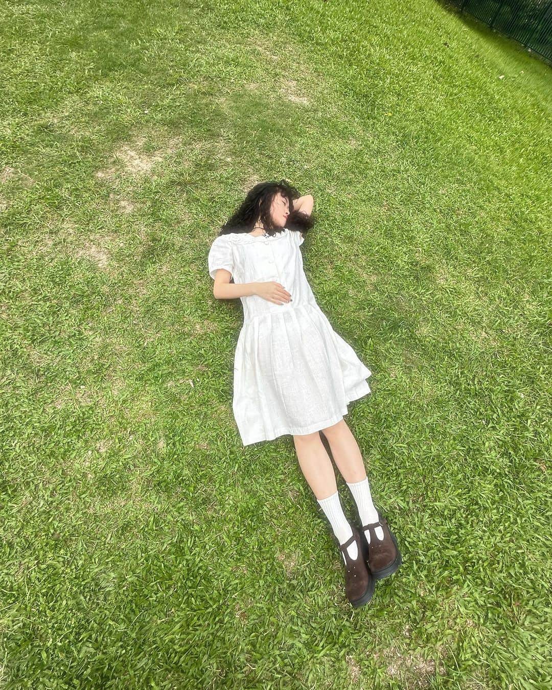 UNIFのインスタグラム：「@mikiiiiiiiiiwg ~Daydreaming in the park」