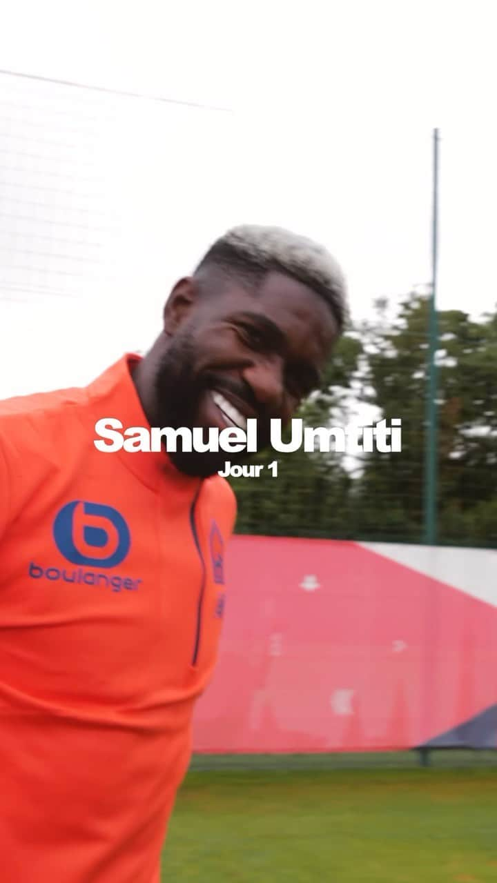 サミュエル・ユムティティのインスタグラム：「Focus sur le premier entraînement de @samumtiti 💪」