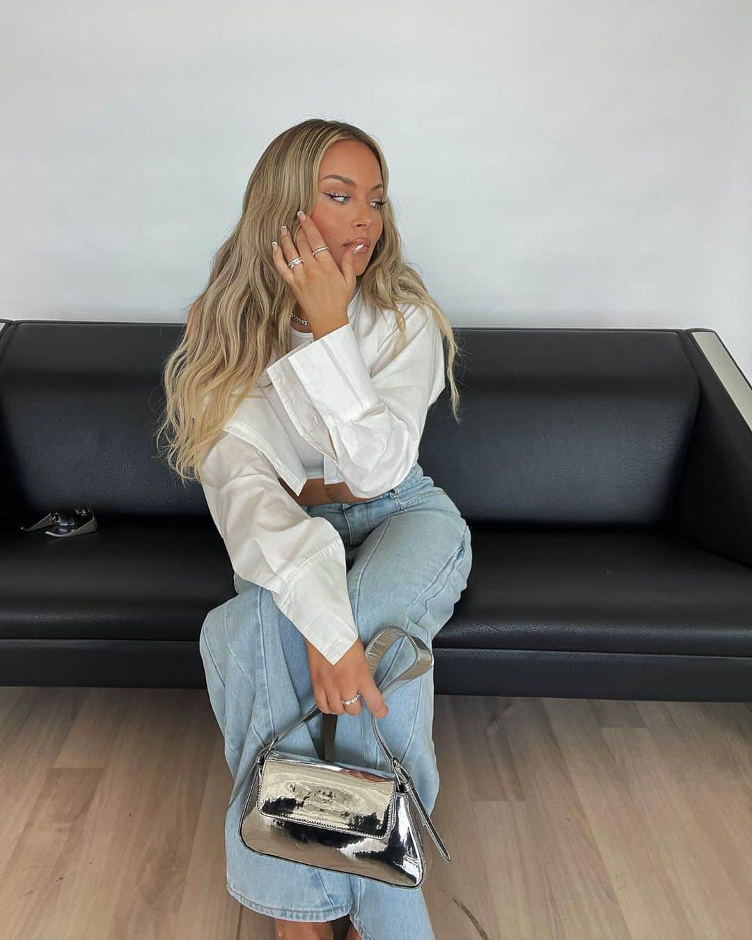 ファニー・リックマンさんのインスタグラム写真 - (ファニー・リックマンInstagram)「Denim and heels is always a winning concept 🤍 Full fit @prettylittlething」7月25日 1時53分 - fannylyckman