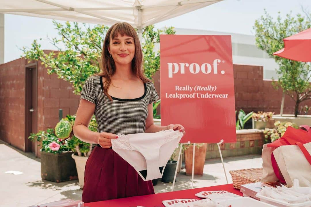 レイトン・ミースターさんのインスタグラム写真 - (レイトン・ミースターInstagram)「I visited @dwcweb to distribute @shopproof undies and to spend time with the center's incredible residents. I believe all women deserve access to great period care.    I'm excited to partner with @shopproof to give back to a place that is very close to my heart, the Downtown Women's Center of Los Angeles. @dwcweb is the only org in LA focused exclusively on serving and empowering women experiencing homelessness and formerly homeless women.   For the next month, @shopproof will donate 10% of proceeds from sales from the link in my bio to @dwcweb so shop now for a great cause!」7月25日 2時00分 - itsmeleighton