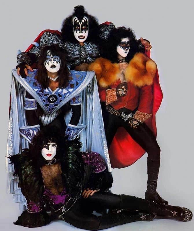 KISSのインスタグラム：「#KISSTORY - July 24, 1980 - the KISS People magazine photo shoot with photographer Raeanne Rubenstein took place. #KISS50」