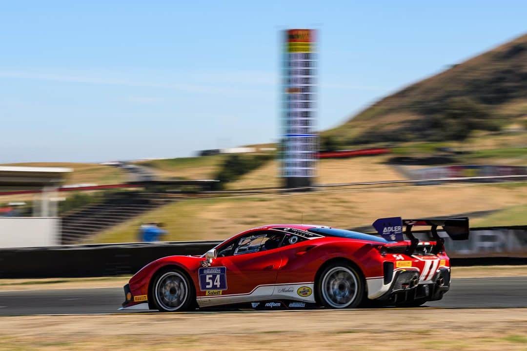 Ferrari USAさんのインスタグラム写真 - (Ferrari USAInstagram)「Cheers to another great #FerrariChallenge weekend, set amongst the beauty and splendor of wine country. Congratulations to all our #Ferrari teams!」7月25日 2時48分 - ferrariusa