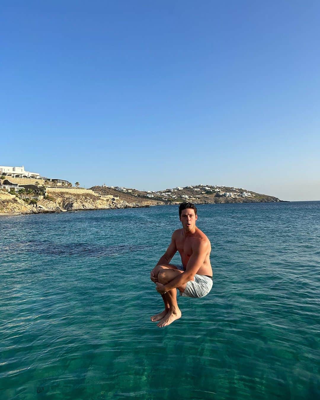 Blake Grayのインスタグラム：「executed this cannonball perfectly」
