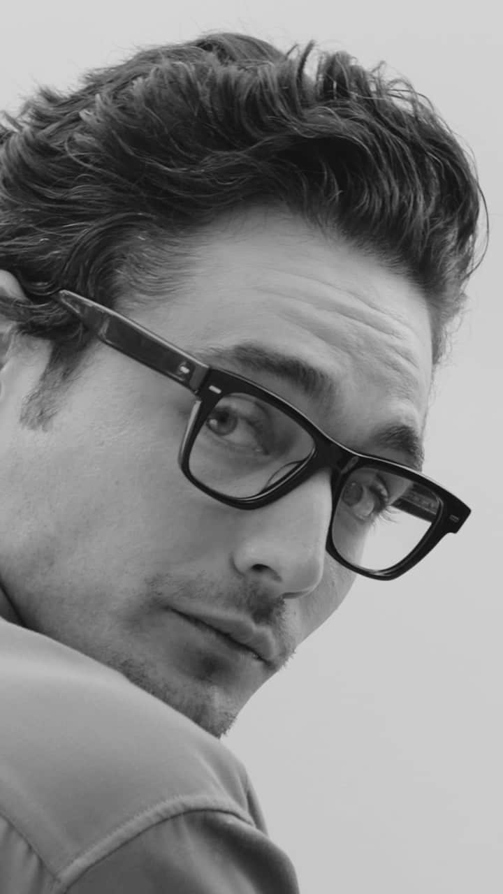 のインスタグラム：「Tailored and timeless in Oliver. ⁠」