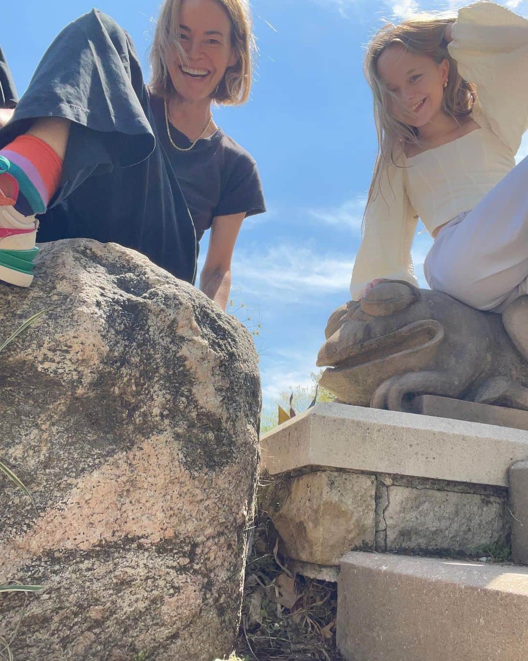 レイシャ・ヘイリーのインスタグラム：「Best visit with my family in Nebraska 🌽 💛」