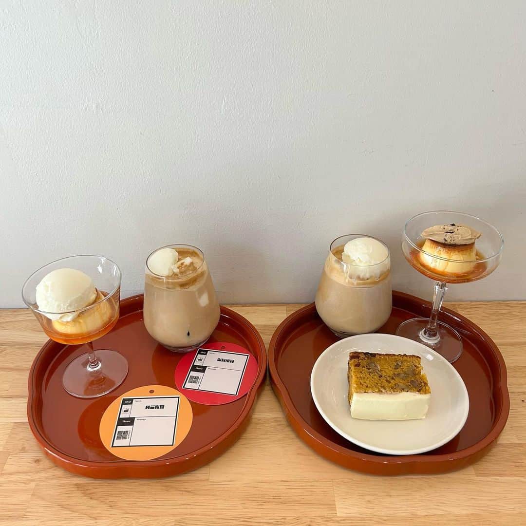 ひなたろす（佐原ひなた）さんのインスタグラム写真 - (ひなたろす（佐原ひなた）Instagram)「📍 TEA GATE COFFEE /恵比寿 　  @tea_gate.coffee   恵比寿にこんな可愛いカフェができたよ♡ マスカルポーネが乗ってるプリン🍮 アフォガートも大好き⛄️🩷  名前入りのコースターを作ってくれるんだけど それがセンスよすぎる🤍推し活にも良さそう♡  🚃access 恵比寿駅から徒歩10分程度  #teagatecoffee #恵比寿 #恵比寿カフェ #恵比寿グルメ #渋谷カフェ #東京観光 #東京カフェ #淡色カフェ #淡色女子 #プリン #アフォガード #カフェラテ #カフェ好きな人と繋がりたい #代々木 #広尾カフェ #代々木カフェ #原宿カフェ #cafe」7月25日 20時30分 - saharahinata