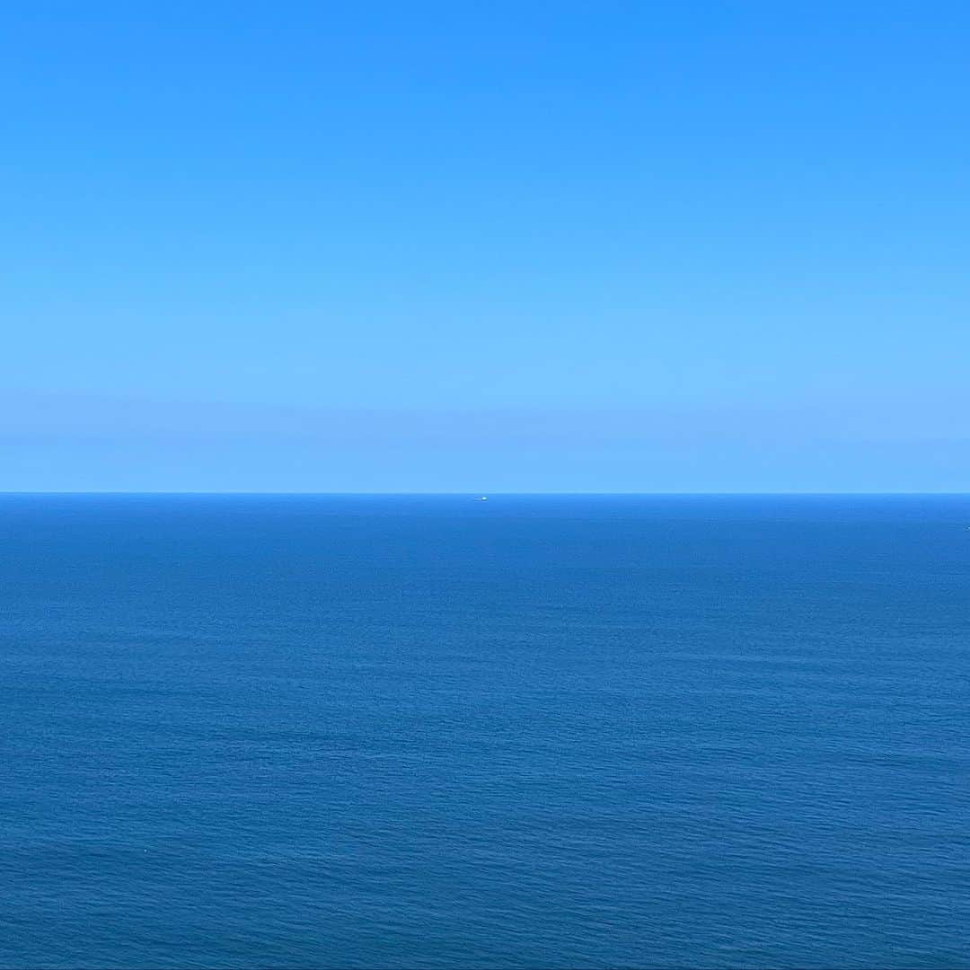 藤原ヒロシのインスタグラム：「空と海」