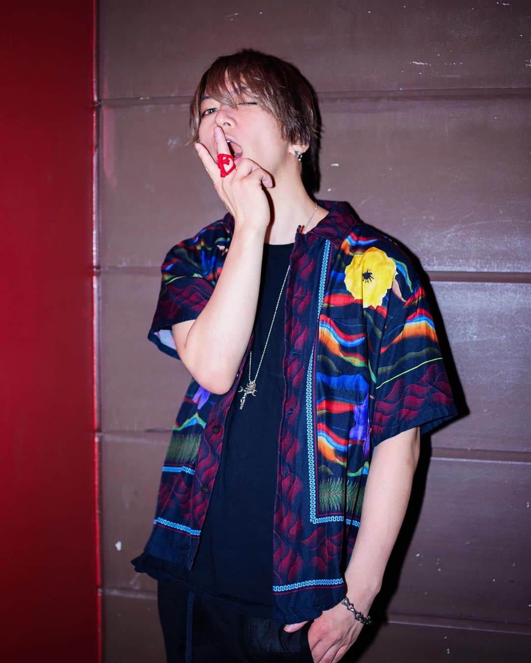 武瑠のインスタグラム：「#toga #miliondollarorchestra #chromehearts」