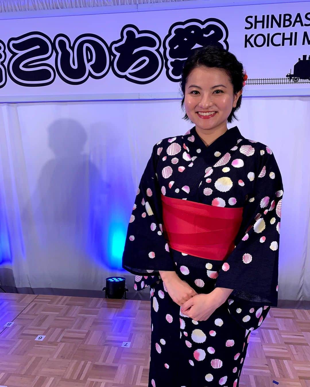 近藤祥子のインスタグラム：「🏮👘  今週の27,28日、木・金曜日 新橋こいち祭行われます🌟  4年振りの開催で、例年とは少し変わった所もありますが、盆踊り、屋台、縁日変わらずあります！ 是非お越しください😊  私は今年も桜田会場で司会やってます🎤  #新橋こいち祭 #新橋 #まつり #祭り #ゆかた美人コンテスト #新橋こいち祭ゆかた美人コンテスト #shinbashi #japanesefestival」