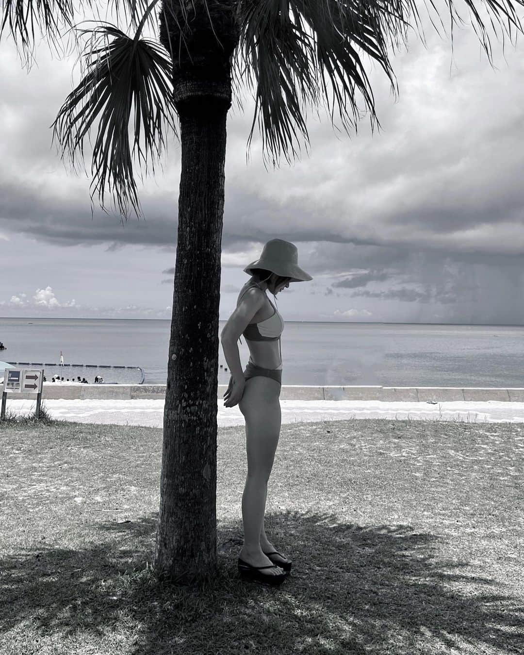 内田眞由美のインスタグラム：「🌊☀️🤍」
