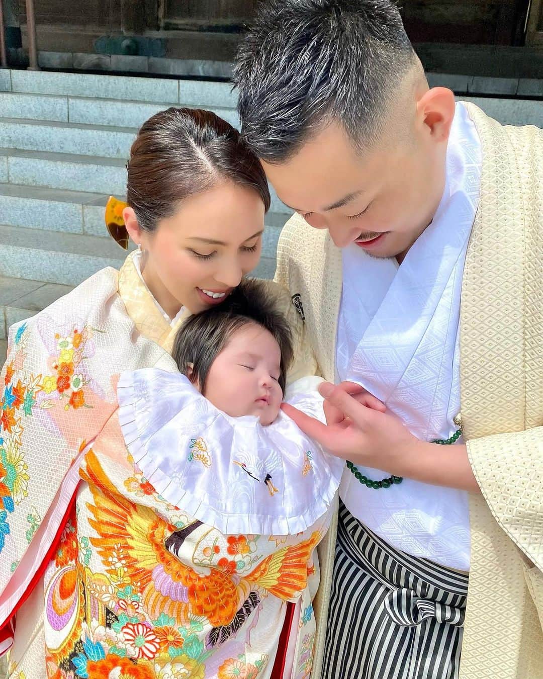mizukiさんのインスタグラム写真 - (mizukiInstagram)「👼 夫婦でお揃いのお着物👘  #お宮参り #お食い初め #100日祝い  #着物 #赤ちゃん #成田山 #家族  #mama #baby #kimono #family」7月25日 13時50分 - 31chaaa