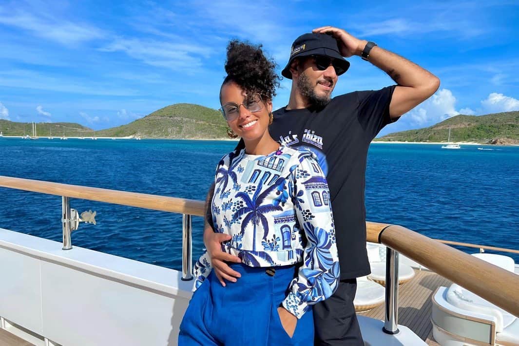 スウィズ・ビーツのインスタグラム：「Wavy 🌊」