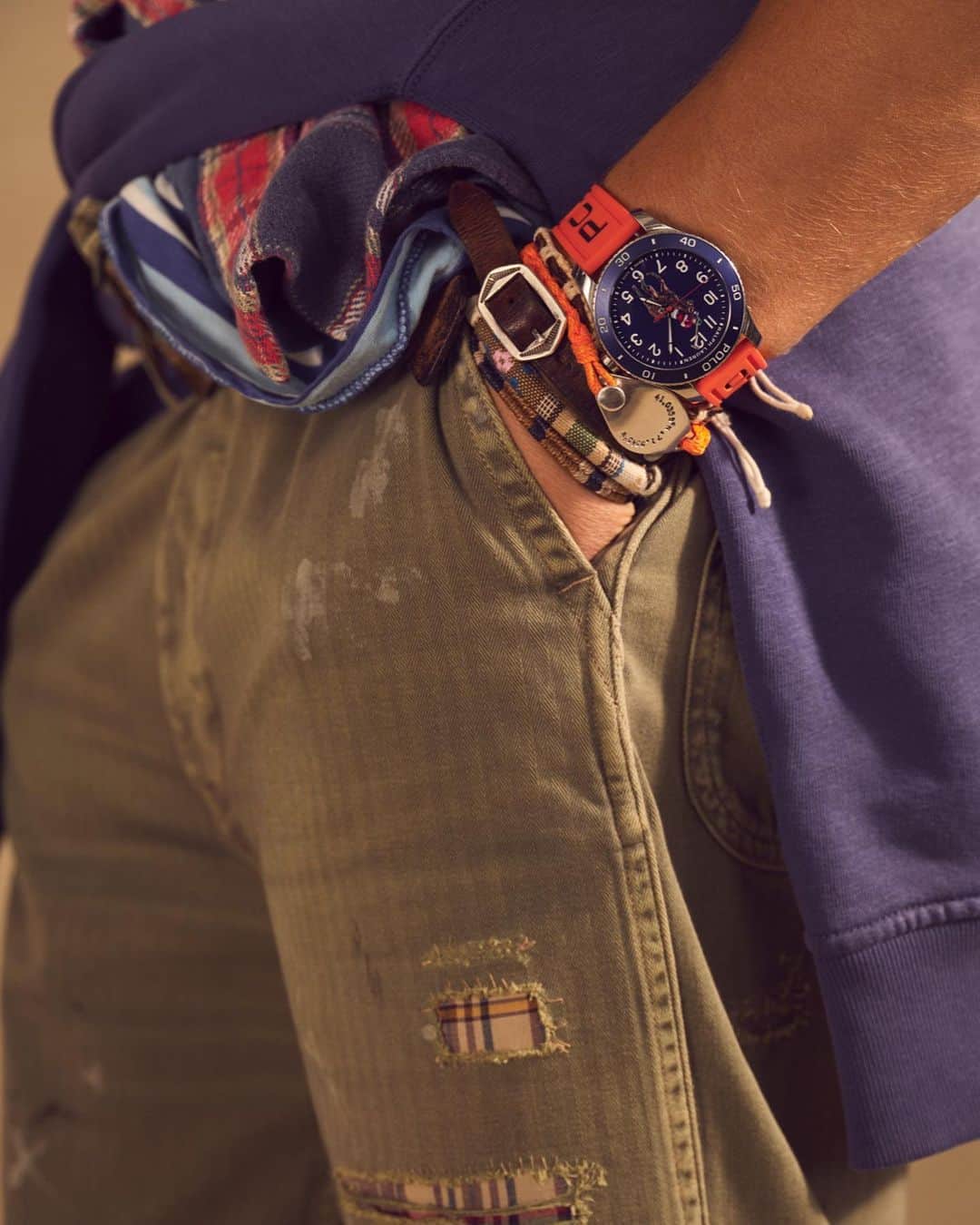 Polo Ralph Laurenさんのインスタグラム写真 - (Polo Ralph LaurenInstagram)「#PoloRLStyle accessory icons like our Polo Sport Watch Blue Dial add a finishing touch to vintage-inspired pieces from our Coastal Summer collection.   Explore more from #PoloRalphLauren via the link in bio.」7月25日 6時03分 - poloralphlauren