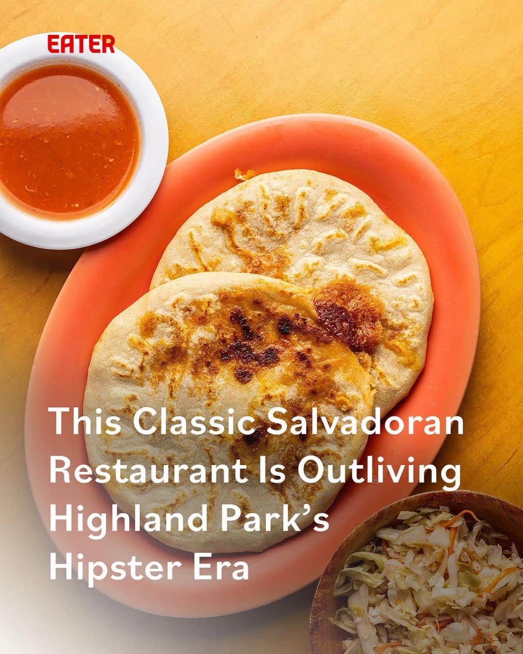 Eater LAのインスタグラム：「When Salvadoran restaurant and pupuseria Las Cazuelas (@cazuelashlp) opened on Highland Park’s North Figueroa Street in 1985, the neighborhood was strikingly different from how it looks today. The string of coffee shops and cocktail bars that now decorate the strip had not yet arrived. Highland Park Bowl (@highlandparkbowl), a trending bowling alley that was refurbished in 2016, was the punk rock music venue Mr. T’s. In the 38 years since, one thing has remained constant: Las Cazuelas still holds down the block, slinging pupusas that make for one of the most satisfying, affordable meals on Figueroa.  Click on the link in bio to read the full story written by Nicole Carullo (@nicolecarullo).  📸: @wonhophoto」