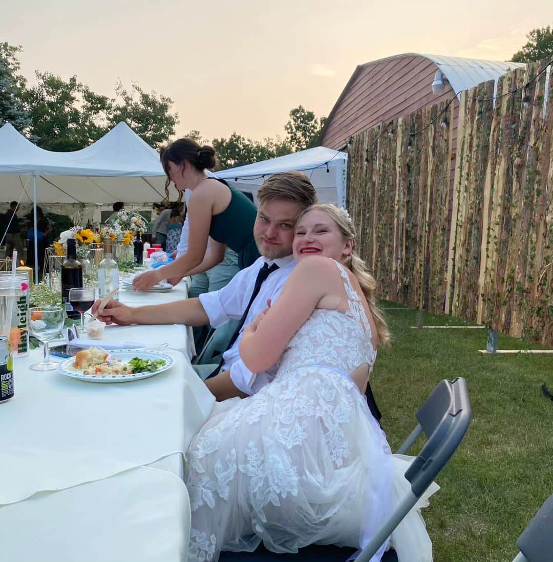 ヘイリー・ベルのインスタグラム：「The most magical day 💕  Thank you to everyone who came out to celebrate with us and helped us organize our big day, we couldn't have done it without you!」