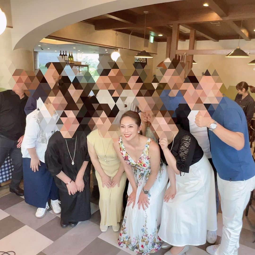 翠千賀のインスタグラム：「楽しかったねー。  次回開催をお楽しみに！  #翠サロン　#ワイン会　#交流会　#一年翠組　#翠千賀ファンクラブ」