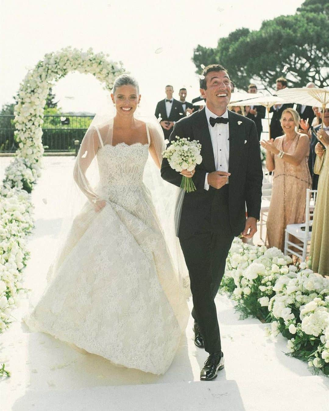 Steven Khalilさんのインスタグラム写真 - (Steven KhalilInstagram)「Congratulations to our beautiful custom couture STEVEN KHALIL bride @tashoakley as featured in @vogueaustralia  ⠀⠀⠀⠀⠀⠀⠀⠀⠀ 'We designed a dress to be so much more than a classic lace wedding dress. We chose hand embroidery that would glisten in the sun with the shapes of coral and lines reminiscent of the sea, covered by a traditional lace and paired with a long lace veil."」7月25日 7時47分 - steven_khalil