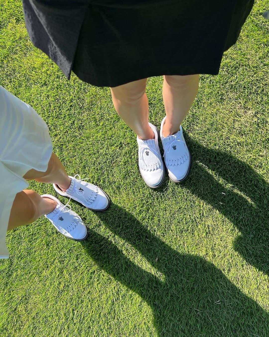 ジュリア・ミナトヤさんのインスタグラム写真 - (ジュリア・ミナトヤInstagram)「本格的な夏のゴルフは体力との戦い🐶⚡️ これはまだまだ涼しい時。  今週ゴルフ行くので心して挑もう☀️⛳️👽👽👽」7月25日 12時00分 - julia.minatoya