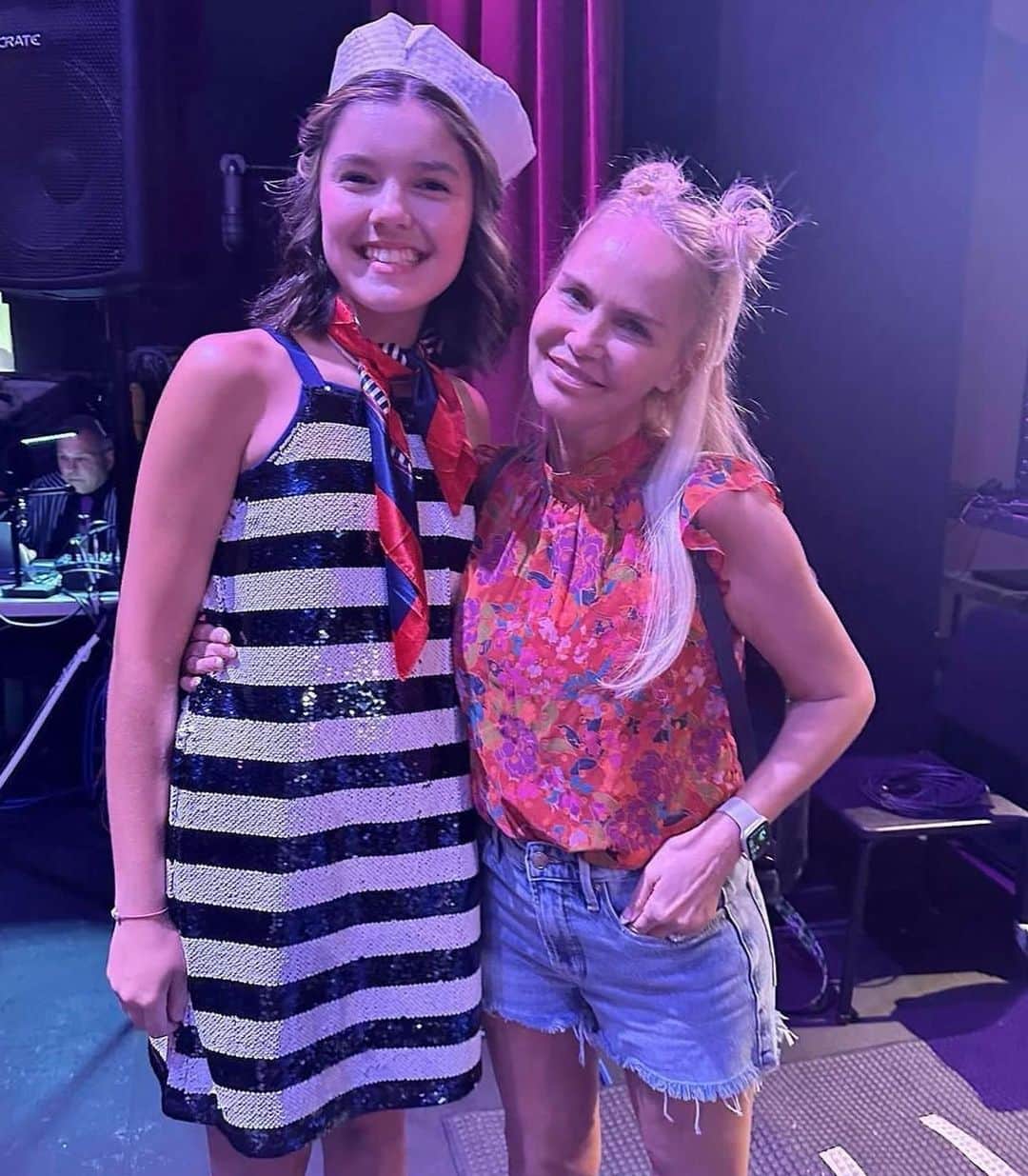 クリスティン・チェノウェスさんのインスタグラム写真 (クリスティン・チェノウェスInstagram)「🎭🪩(Broadway Ball