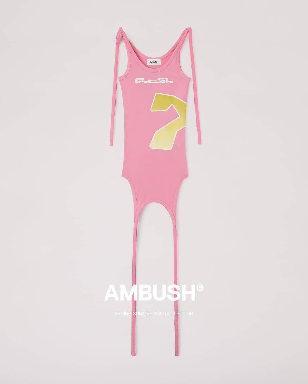 AMBUSHさんのインスタグラム写真 - (AMBUSHInstagram)「#AMBUSH SS23 BUCKLE DRESS and BUCKLE TANK from our runway collection. Graphic and strappy, ready for summer. Now available at our WEBSHOP」7月25日 8時49分 - ambush_official