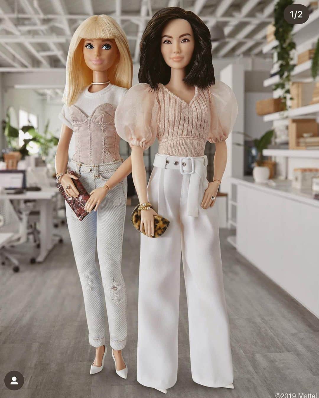クリッセル・リムさんのインスタグラム写真 - (クリッセル・リムInstagram)「My biggest flex ever? THAT IM A REAL BARBIE and so are my daughters! Back in 2019 @mattel reached out and wanted to make me and my family into one of a kind Barbies. And on top of that I created 2 collectible Barbie’s with @mattel that completely sold out in 20 minutes! It was truly an insane experience!   💞 We all have a Barbie experience- growing up I collected blonde hair and blue eyed Barbie’s… none of them looked like me, so when @mattel approached me about this project I was in tears. Knowing that little asian girls around the globe would be able to have a Barbie that represented them. Representation, diversity, & inclusitivity matters especially for our future generation!   💪🏻I also wanted to represent strong, working, independent women so I put my Barbie in, of course, a suit… a pink suit. We even added a gold iPhone with an actual photo of my Instagram page on that phone for each Barbie! The level of detail! Also the backdrop of the box we designed was of our old office in downtown LA.. which was where my career began. ALSO the fact that BARBIE herself visited CHRISELLE BARBIE at my office was epic.   👩‍👧‍👧It has been 4 years since this mega moment but still til this day one of the biggest moments in my career! Thank you to the @mattel @barbiestyle @barbie team for this opportunity of a lifetime, and making diversity, equality, and empowerment reflective of the Barbie we know today!  Ok I’m done flexing 😂 now onto the Movie- have you guys seen it? Did it live up to the hype? Let me know your thoughts!!   #barbie #barbiestyle #barbiemovie #barbiedoll」7月25日 8時59分 - chrisellelim
