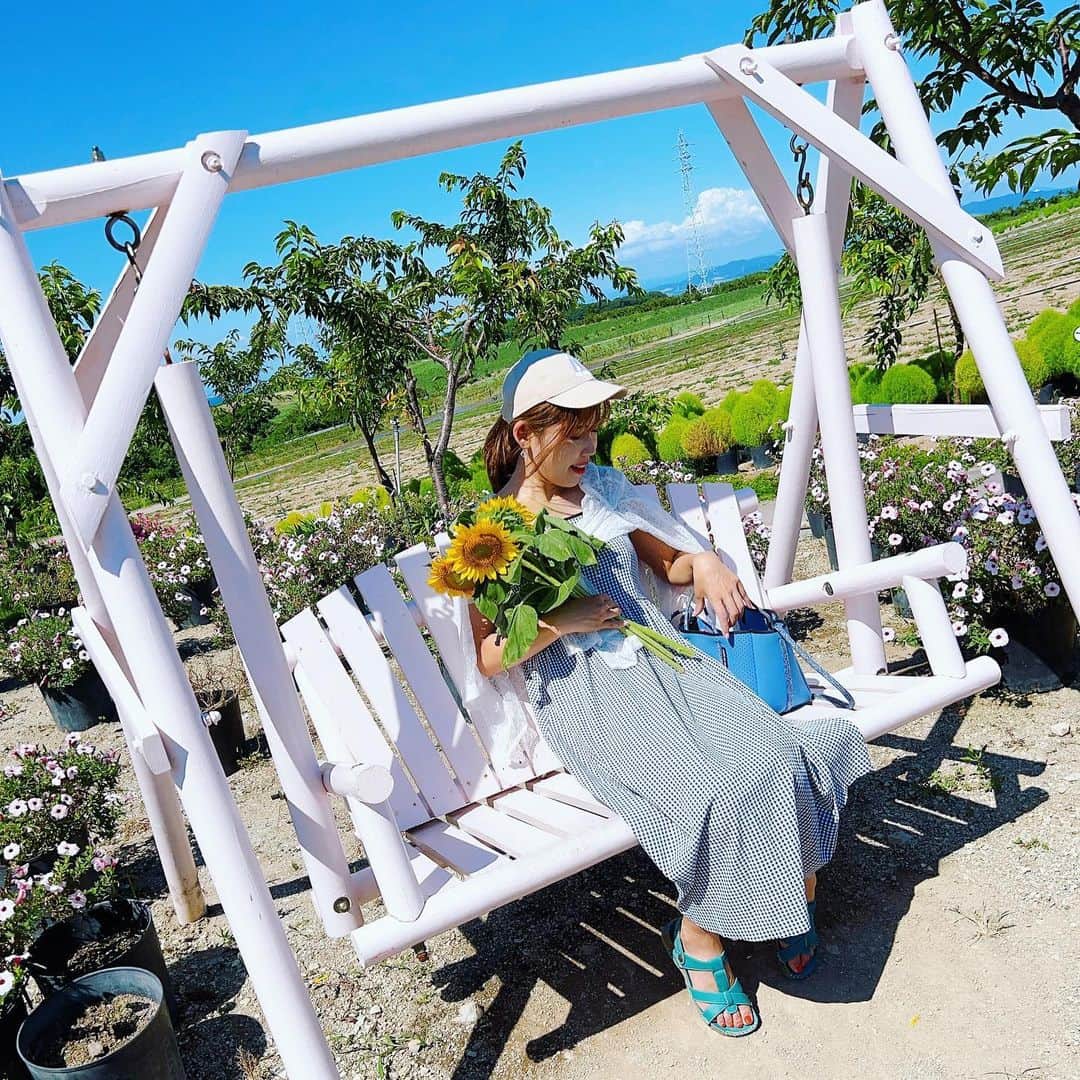 中村愛さんのインスタグラム写真 - (中村愛Instagram)「🟦♡ ・ ・ ・ 青空気持ち良き♡ さっきリールに載せた #映えスポット (^^)  あ、愛知です😆🌻✨  今日も暑いけど😵 無理せず行きましょっ  \( *´ω`* )/」7月25日 9時19分 - nakamuramura_ai