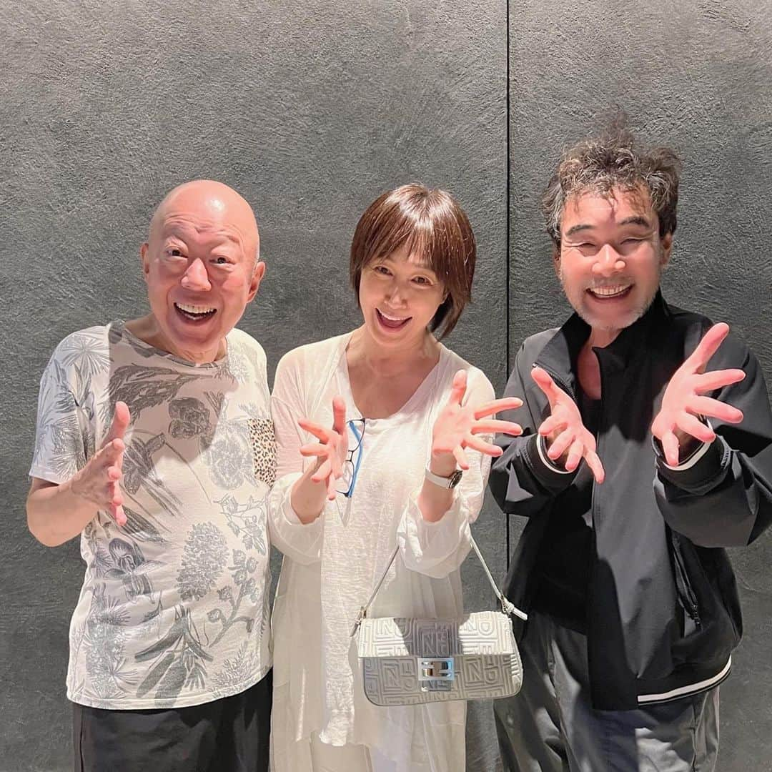 高島礼子さんのインスタグラム写真 - (高島礼子Instagram)「太田プロ、大先輩のダチョウ倶楽部のリーダー肥後克広さんの舞台を観てきました❣️ 共演回数多々の六平直政さんと再会 肌がツヤツヤ😳  #ダチョウ倶楽部 #六平直政  さん #少女都市からの呼び声 #東急歌舞伎町タワー #theatermirano_za  #太田プロ」7月25日 9時36分 - reico.official