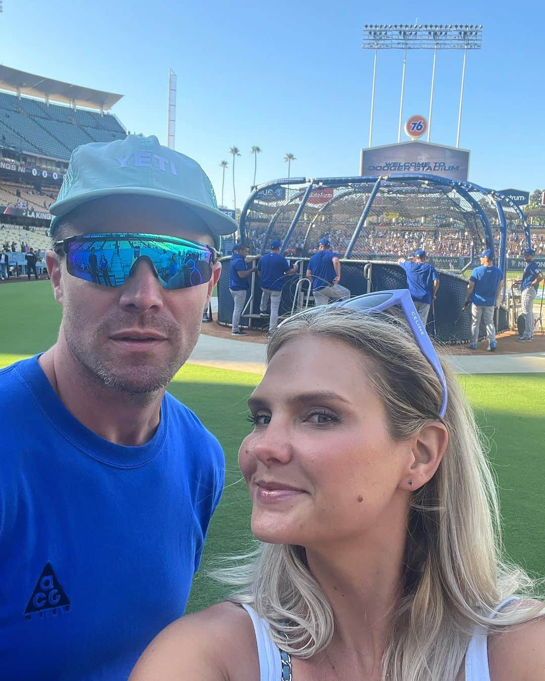 スティーヴン・アメルさんのインスタグラム写真 - (スティーヴン・アメルInstagram)「13 years in LA… the @bluejays finally came to Dodger Stadium. God bless.」7月25日 9時47分 - stephenamell