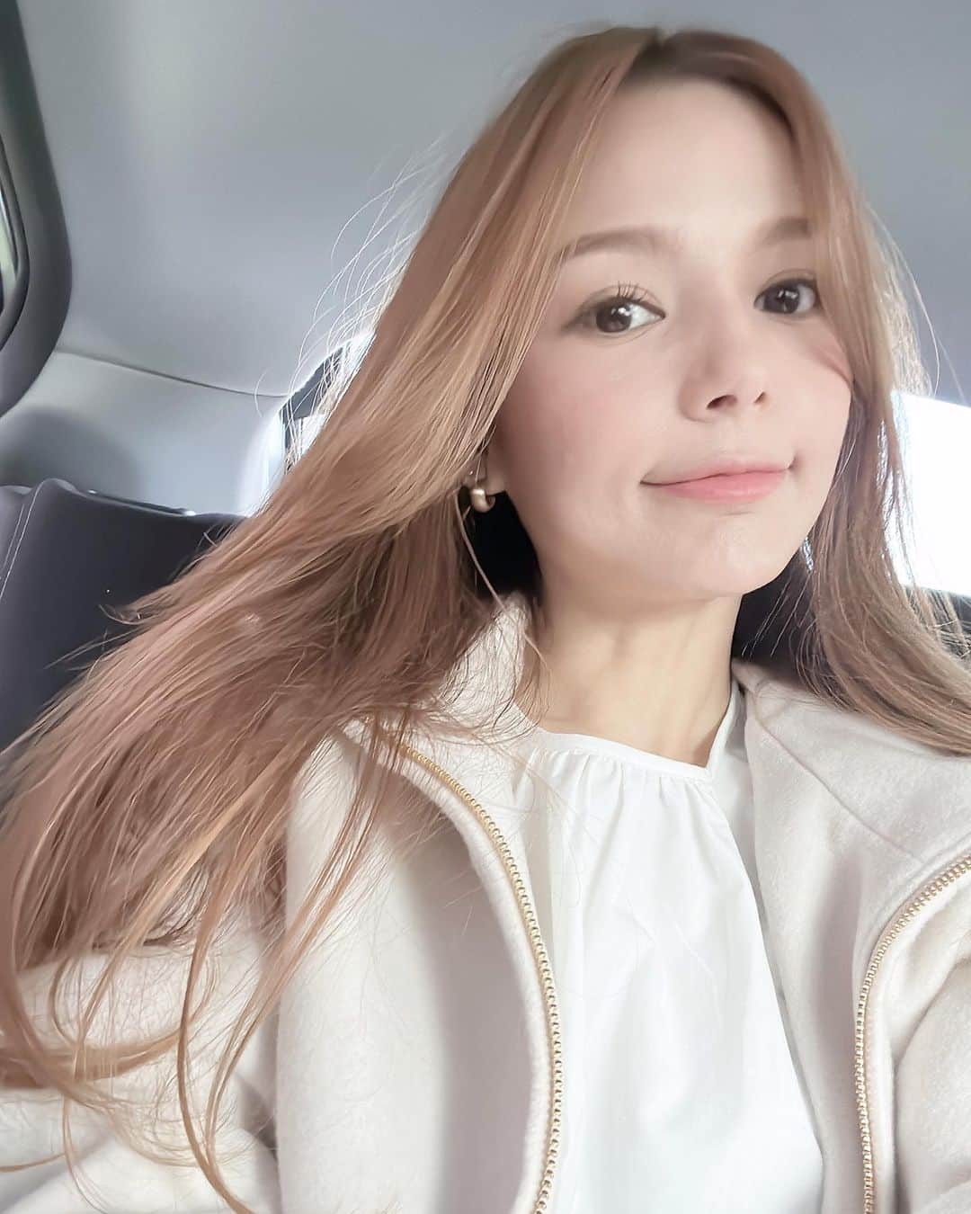 Rioのインスタグラム：「ぐっもーん🌻✨  ホントに夏本番だぁー😎👙⛱️🏝️  今年の夏の予定が今から楽しみだぁ✨  みんなの夏の予定も教えてぇ〜😋💖  #夏の予定#満喫せねば#どうせなら楽しむ#自分で自分をご機嫌にする方法#写真は春頃かな？#Rio#summer#japangirl#happygirl」
