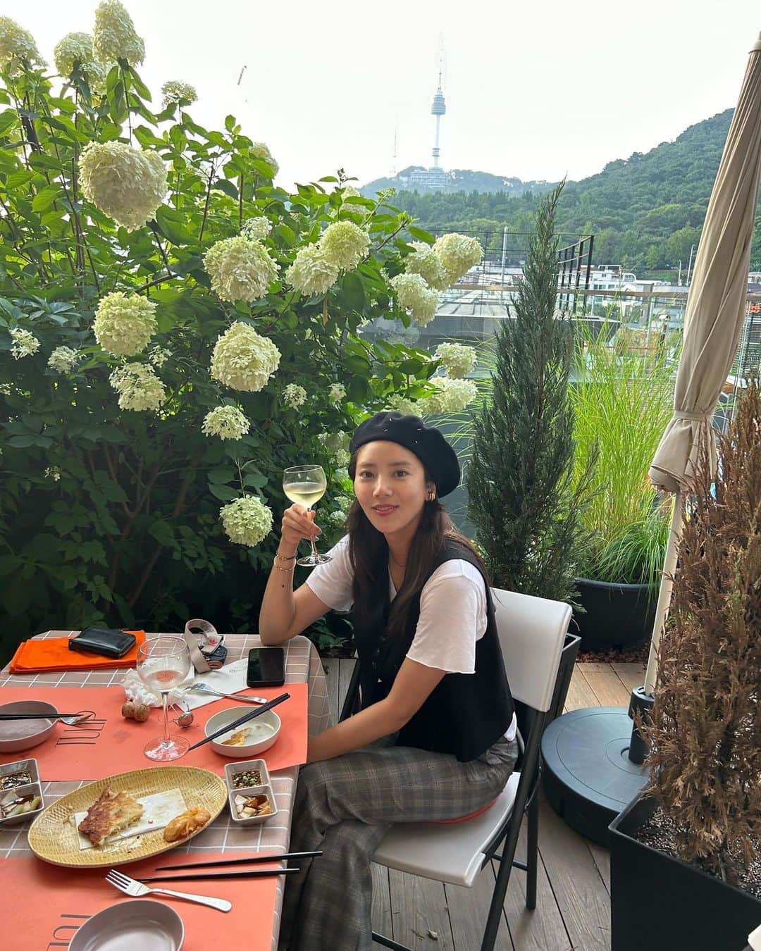 ソン・ダムビのインスタグラム：「오랜만에 TULIP♥️❤️」
